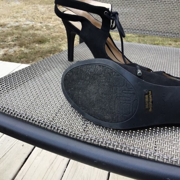 UNISA Ladies Black Suede Heels 6M - Picture 3 of 4